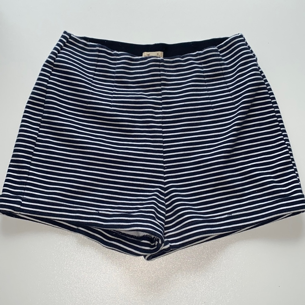 Hollister high waisted navy blue shorts